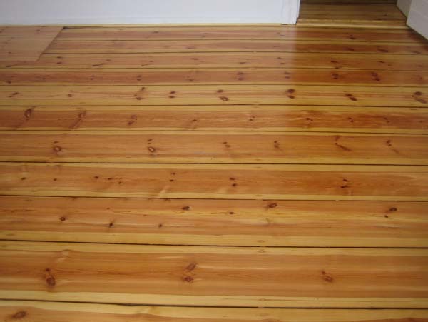 Dielung naturbelassen versiegelt Dielung naturbelassen versiegelt