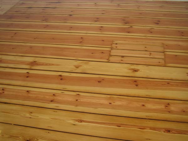 Ausbesserung von Dielung Ausbesserung von Dielung