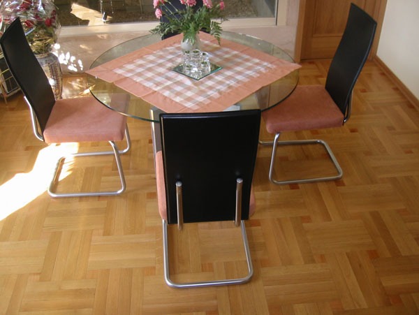 parkett-flechboden-eiche-mit-kirsch-wrfel-einlagen6 parkett-flechboden-eiche-mit-kirsch-wrfel-einlagen6